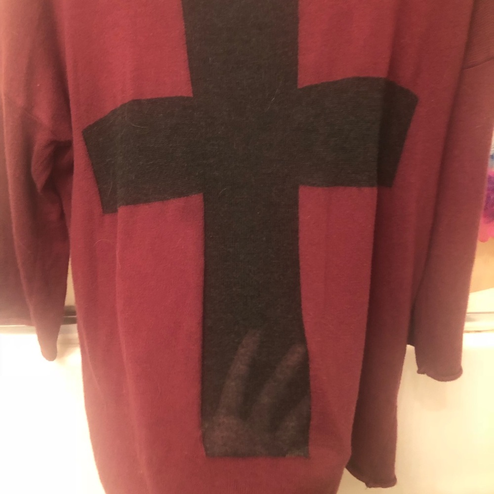Brandy Melville mid sleeve with see through cross